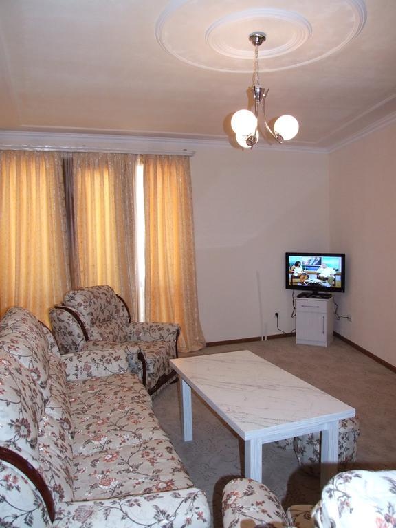 Hotel Central Jermuk Bilik gambar
